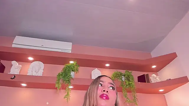 SofiaBennett  online show from 11-06-25, 12:17