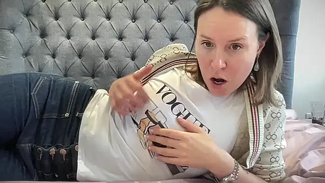 eatmypie69 online show from 12-04-25, 10:02