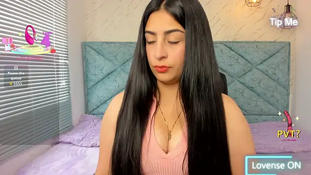 Snapshot of Katty_love01 chatting on 10-27-25, 06:45 Katty love01 online show from 10-27-25, 06:45