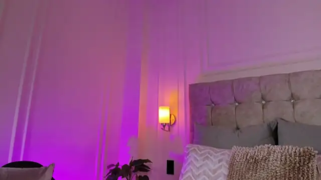 JasmineRoss 1 online show from 01-07-26, 07:05