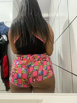 Snapshot of gatinha_18 chatting on 10-31-25, 10:16 gatinha 18 online show from 10-31-25, 10:16