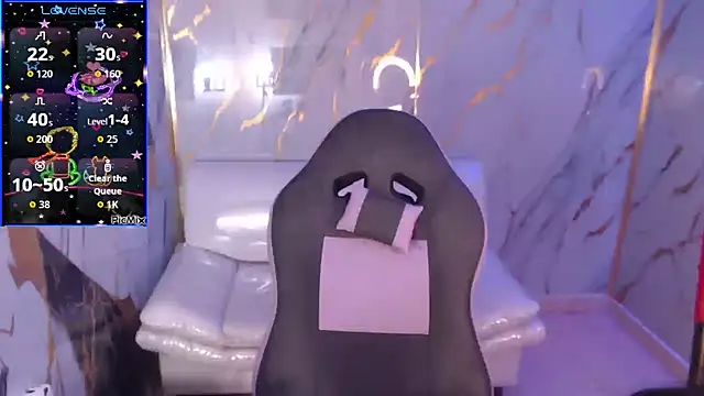 melany rouse18 online show from 10-23-25, 04:39