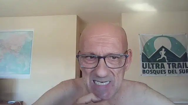 Snapshot of llopaco chatting on 09-14-25, 09:52 llopaco online show from 09-14-25, 09:52