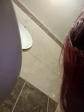 Snapshot of Loly2025 chatting on 02-18-25, 12:59 Loly2025 online show from 02-18-25, 12:59