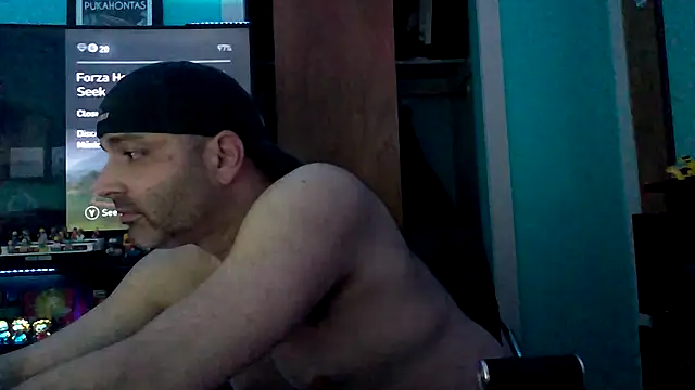 Novabear6996 online show from 10-28-25, 07:12