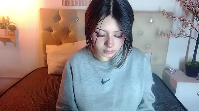 Snapshot of fyreandfox_ chatting on 11-02-25, 08:44 fyreandfox online show from 11-02-25, 08:44