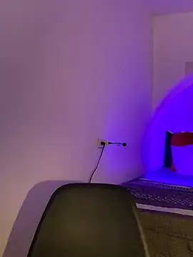 Snapshot of Dahiana_Giil chatting on 10-29-25, 06:37 Dahiana Giil online show from 10-29-25, 06:37