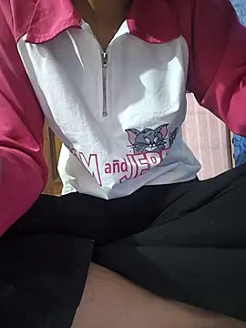 Snapshot of Aaradhna-hoy chatting on 10-30-25, 09:33 Aaradhna-hoy online show from 10-30-25, 09:33