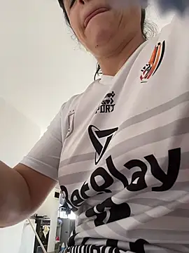 Skay Hot online show from 11-13-25, 04:39