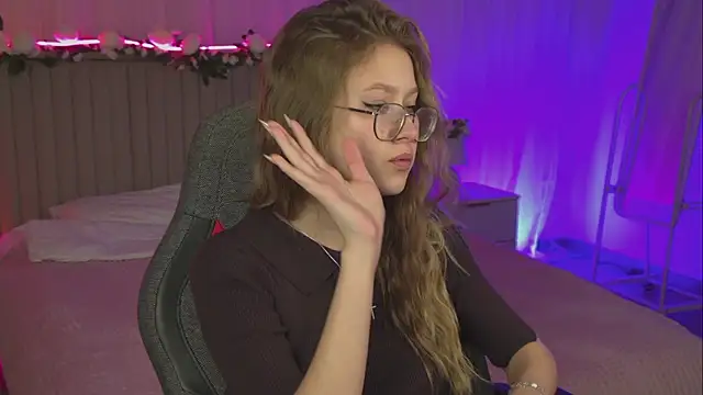 EveMundie online show from 11-14-25, 10:03