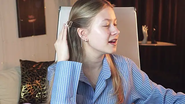 EveMundie online show from 04-16-26, 06:47