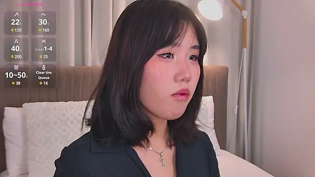 HitomiAoki online show from 02-16-25, 06:43