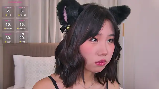 HitomiAoki online show from 02-21-25, 05:42