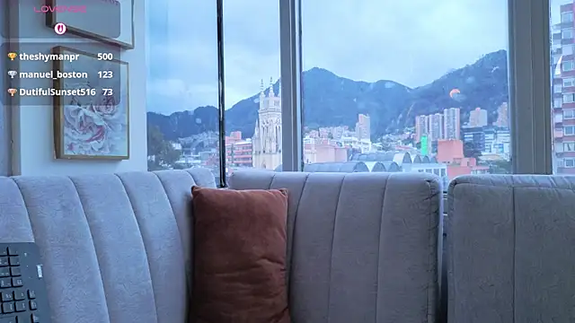 Snapshot of Ivanna_West chatting on 05-11-26, 04:04 Ivanna West online show from 05-11-26, 04:04