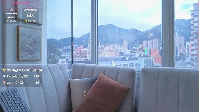 Snapshot of Ivanna_West chatting on 06-03-26, 02:33 Ivanna West online show from 06-03-26, 02:33