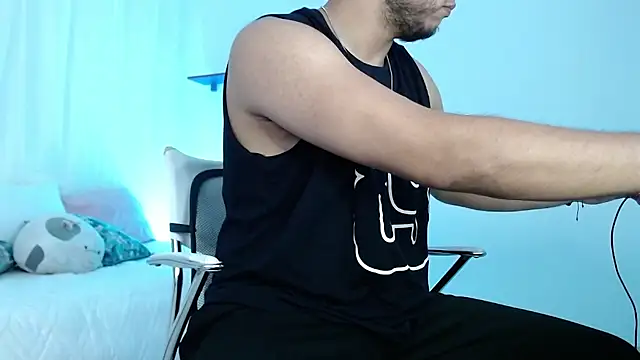 Snapshot of Double_R12 chatting on 02-27-25, 02:21 Double R12 online show from 02-27-25, 02:21