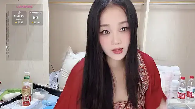 yueyue2003 online show from 11-14-25, 04:33