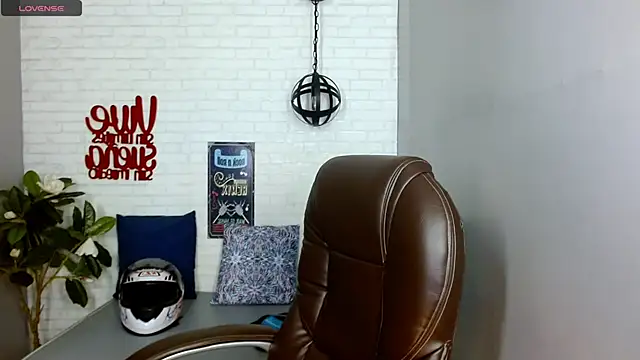 Snapshot of Martin_Linares chatting on 02-22-25, 01:35 Martin Linares online show from 02-22-25, 01:35