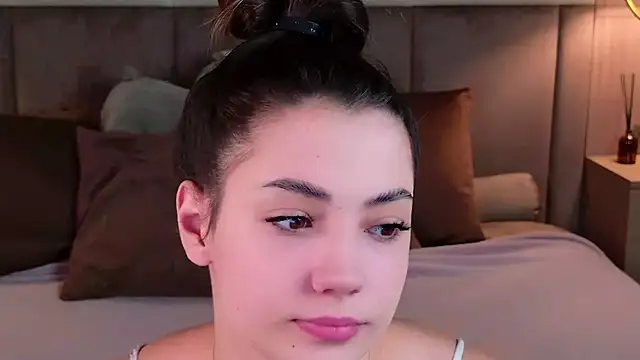 Snapshot of Alice_Deleon chatting on 09-13-25, 09:36 Alice Deleon online show from 09-13-25, 09:36