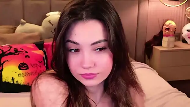 Snapshot of Alice_Deleon chatting on 10-18-25, 06:37 Alice Deleon online show from 10-18-25, 06:37