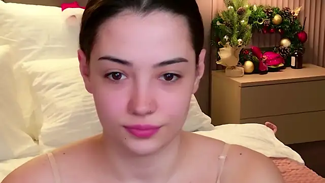 Snapshot of Alice_Deleon chatting on 01-07-26, 11:12 Alice Deleon online show from 01-07-26, 11:12