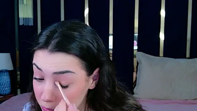 Snapshot of Alice_Deleon chatting on 02-25-26, 10:58 Alice Deleon online show from 02-25-26, 10:58