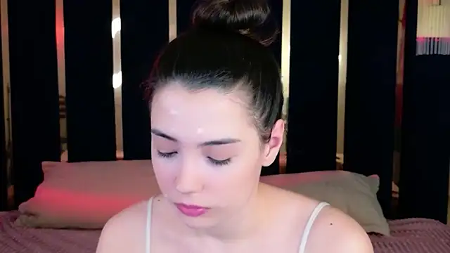 Snapshot of Alice_Deleon chatting on 03-16-26, 10:52 Alice Deleon online show from 03-16-26, 10:52