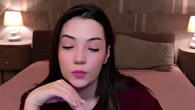 Snapshot of Alice_Deleon chatting on 04-01-26, 11:00 Alice Deleon online show from 04-01-26, 11:00