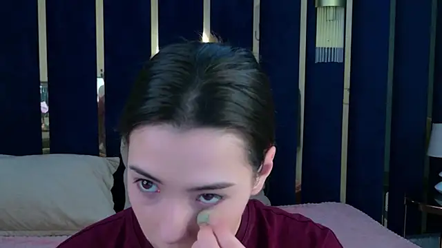 Snapshot of Alice_Deleon chatting on 04-05-26, 10:56 Alice Deleon online show from 04-05-26, 10:56