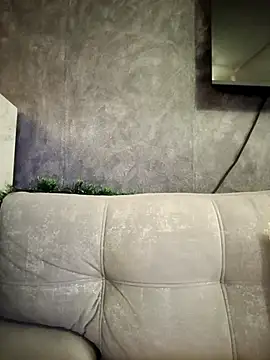 EmmaSulivan online show from 12-15-25, 07:01