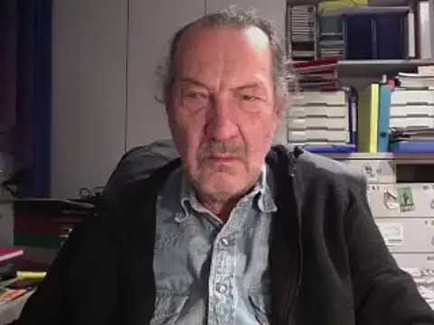 Snapshot of HMStraps01 chatting on 12-01-24, 04:29 HMStraps01 online show from 12-01-24, 04:29