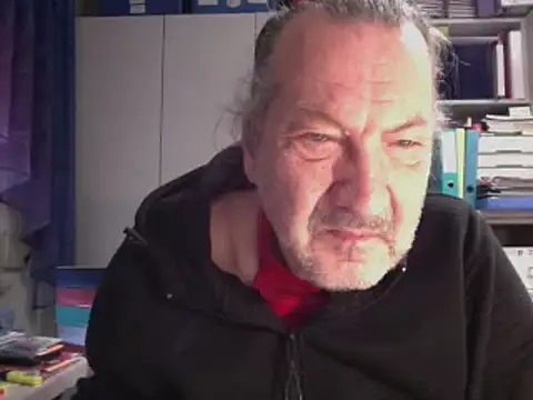 Snapshot of HMStraps01 chatting on 12-09-24, 10:54 HMStraps01 online show from 12-09-24, 10:54