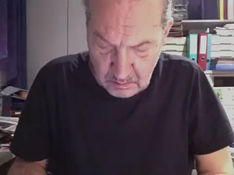 Snapshot of HMStraps01 chatting on 01-16-25, 07:28 HMStraps01 online show from 01-16-25, 07:28