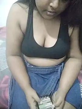 Snapshot of SLbeaty chatting on 01-08-26, 02:47 SLbeaty online show from 01-08-26, 02:47