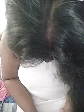 Snapshot of SLbeaty chatting on 02-10-26, 03:54 SLbeaty online show from 02-10-26, 03:54