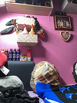 sexymelli18 online show from 10-18-25, 05:35