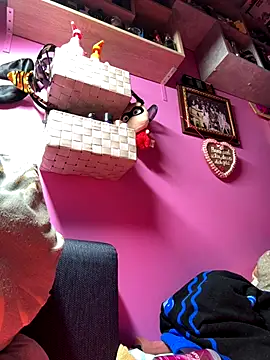 sexymelli18 online show from 11-05-25, 06:30