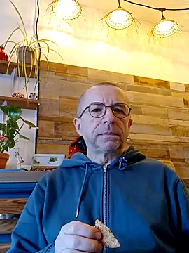 Xavspank2 online show from 03-03-26, 08:31