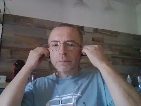 Snapshot of Xavspank2 chatting on 05-26-26, 07:37 Xavspank2 online show from 05-26-26, 07:37