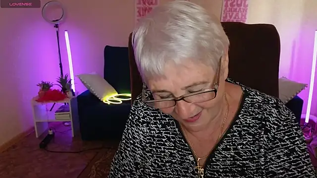 Snapshot of Sandra_Snowflake chatting on 06-09-26, 12:39 Sandra Snowflake online show from 06-09-26, 12:39