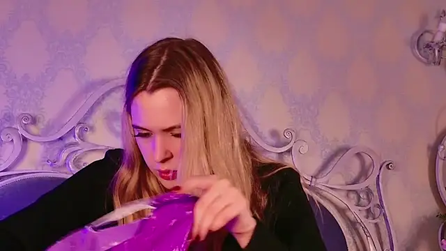 BECKI VRES online show from 10-02-25, 08:49