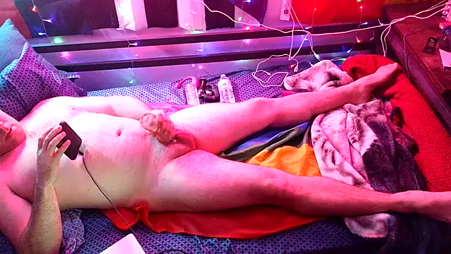 Snapshot of cumfun110 chatting on 11-16-25, 12:16 cumfun110 online show from 11-16-25, 12:16