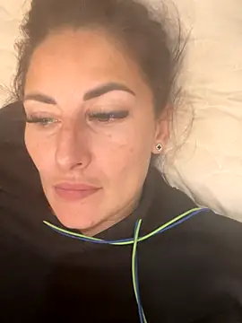 Snapshot of Veronicavirus chatting on 09-28-25, 09:25 Veronicavirus online show from 09-28-25, 09:25