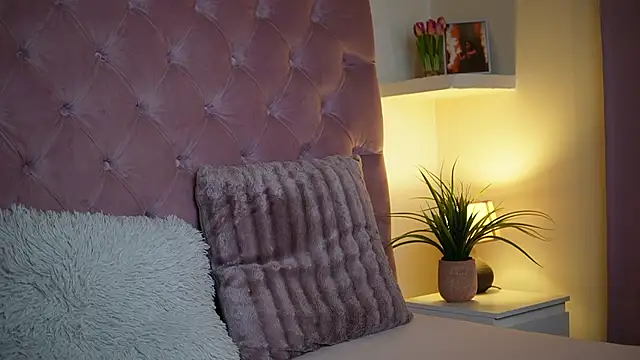 MaiaMini online show from 09-09-25, 06:40