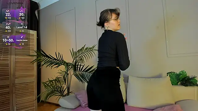 Rada Woods online show from 03-05-25, 03:40