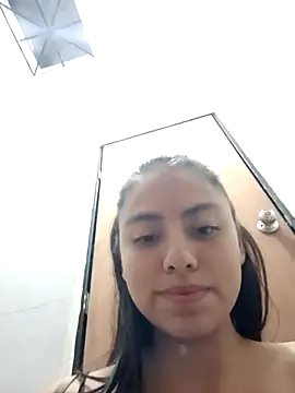 Snapshot of emily_envivo010 chatting on 02-20-25, 09:55 emily envivo010 online show from 02-20-25, 09:55