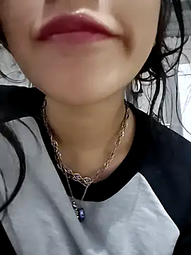 Snapshot of ElaRuil69 chatting on 11-05-25, 02:44 ElaRuil69 online show from 11-05-25, 02:44