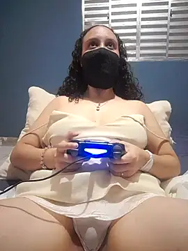 Snapshot of Lilly_Lustt chatting on 02-26-25, 04:36 Lilly Lustt online show from 02-26-25, 04:36