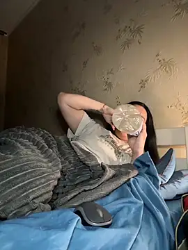 Naughtbaby 2025 online show from 11-23-25, 03:39