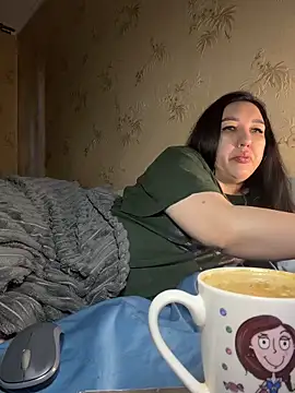 Snapshot of Naughtbaby_2025 chatting on 06-15-26, 02:36 Naughtbaby 2025 online show from 06-15-26, 02:36